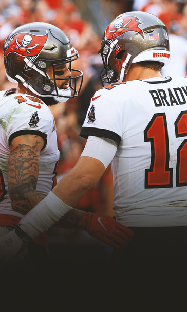 Tom Brady 'shocked' Mike Evans with return to Bucs